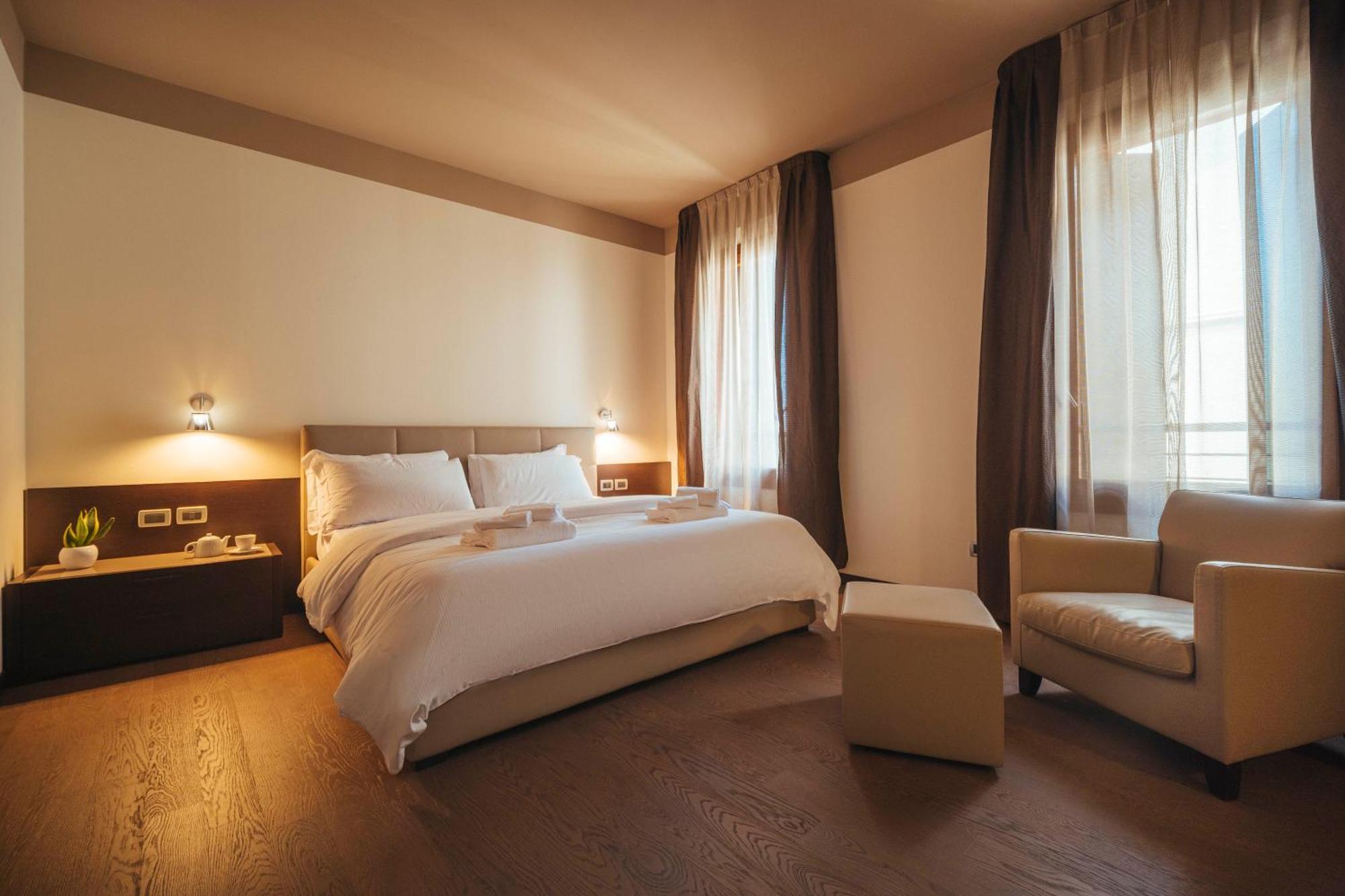 Hotel Palazzo Paradiso 玛杜纳迪利万泽 外观 照片