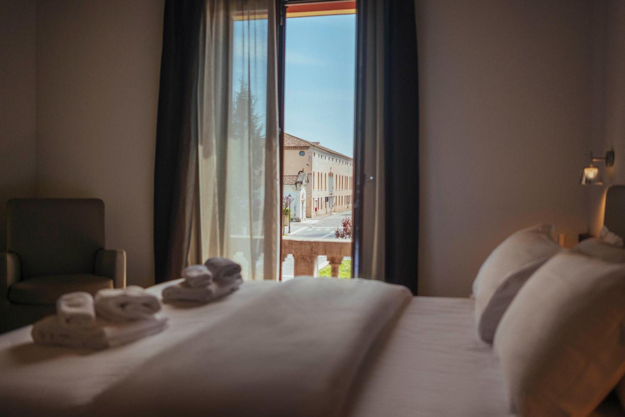 Hotel Palazzo Paradiso 玛杜纳迪利万泽 外观 照片