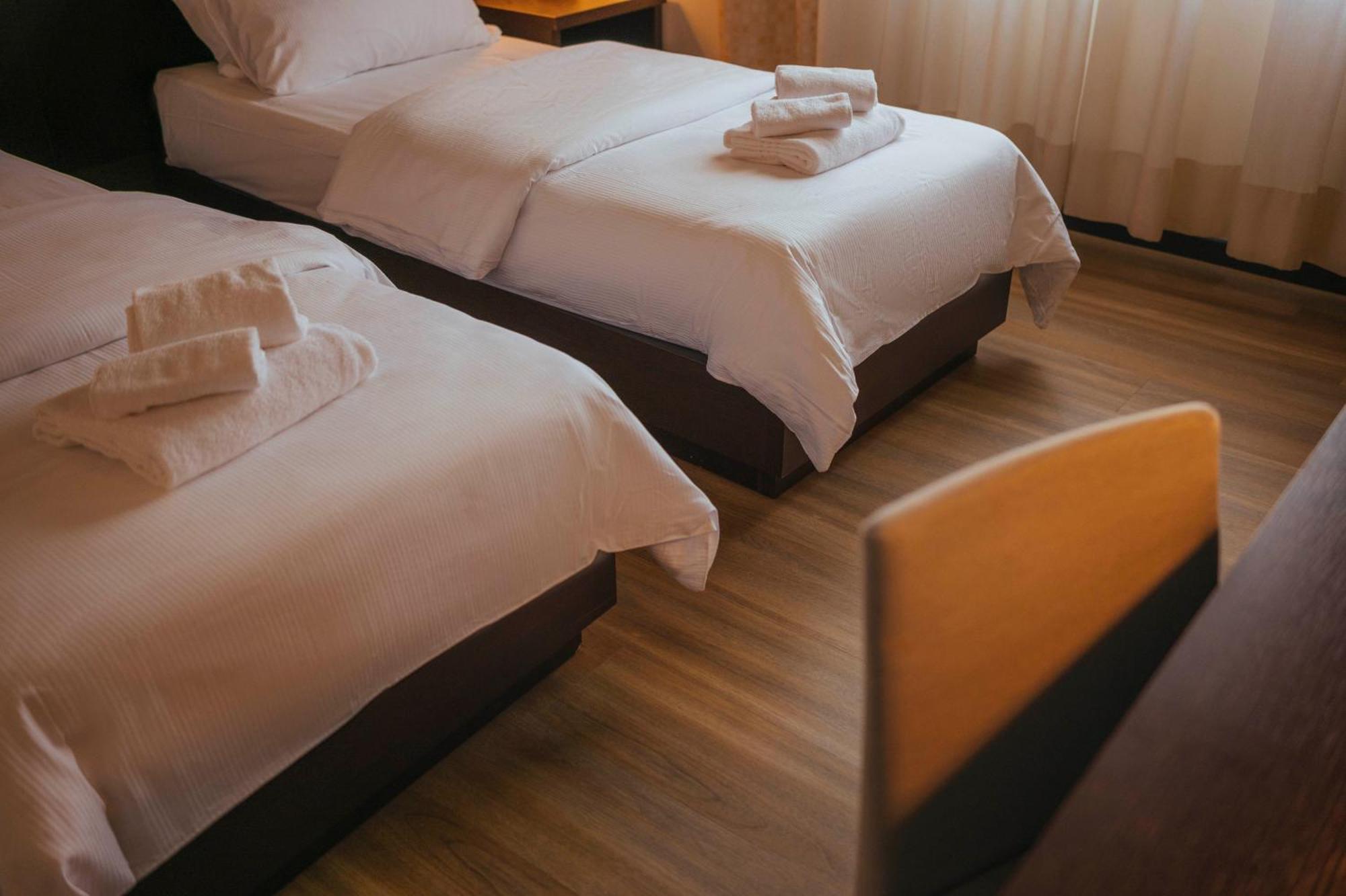 Hotel Palazzo Paradiso 玛杜纳迪利万泽 外观 照片