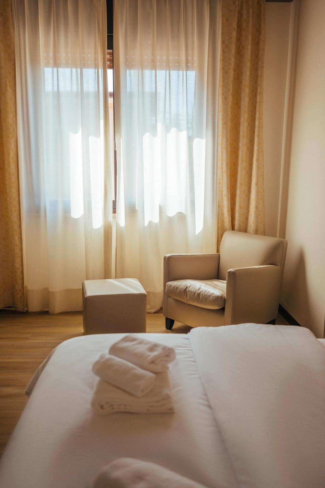 Hotel Palazzo Paradiso 玛杜纳迪利万泽 外观 照片